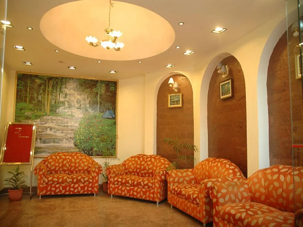 Hotel Ok International Varanasi 5*,