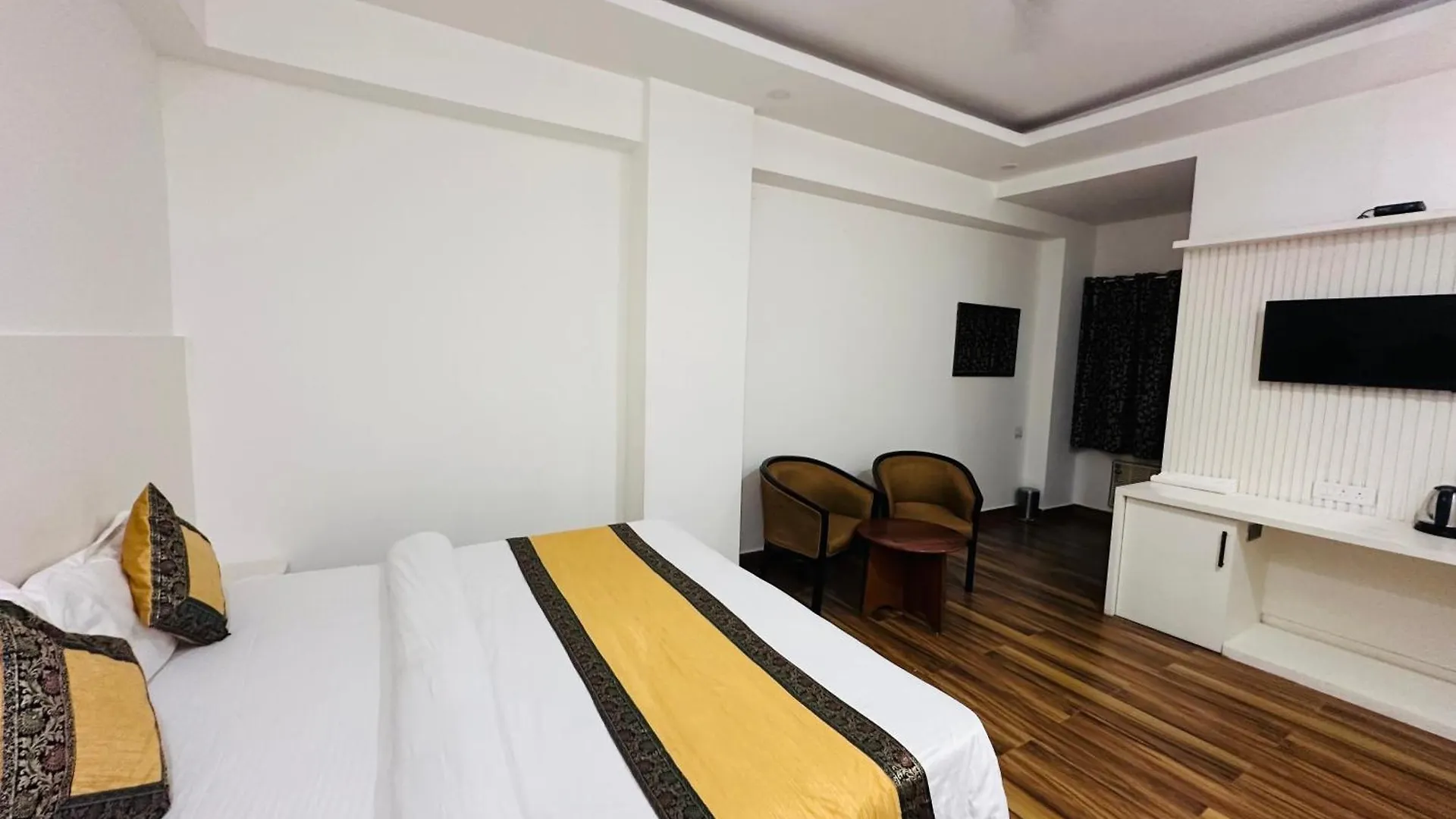 Hotel Ok International Varanasi India