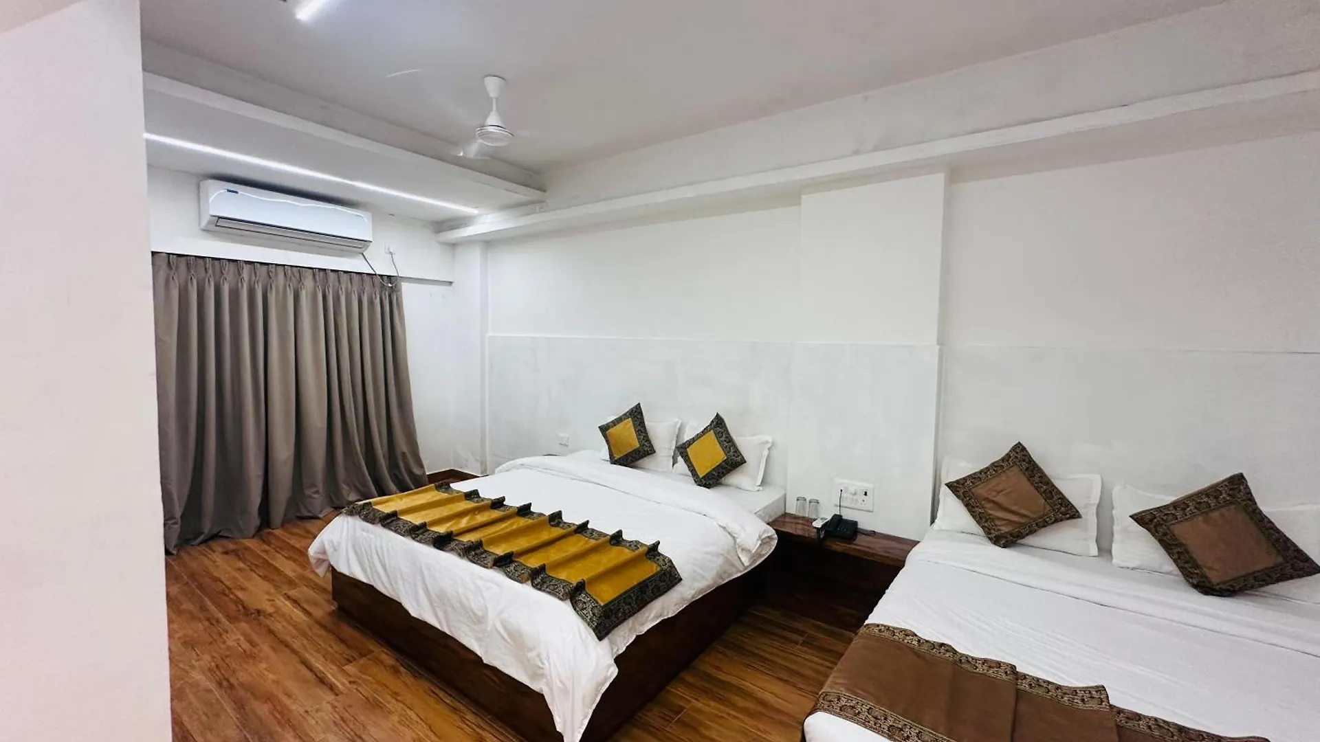 Hotel Ok International Varanasi