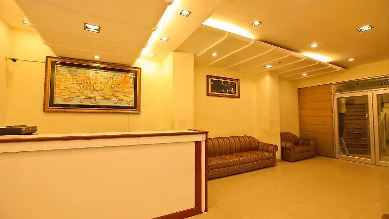 Hotel Ok International Varanasi 5*,