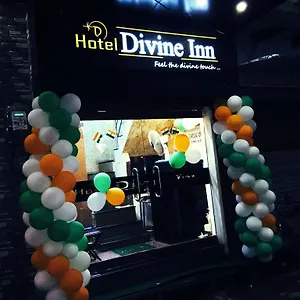 Hotel Divine